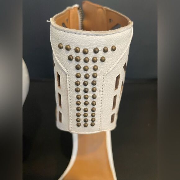 NINE WEST Heels - Picture 6 of 15